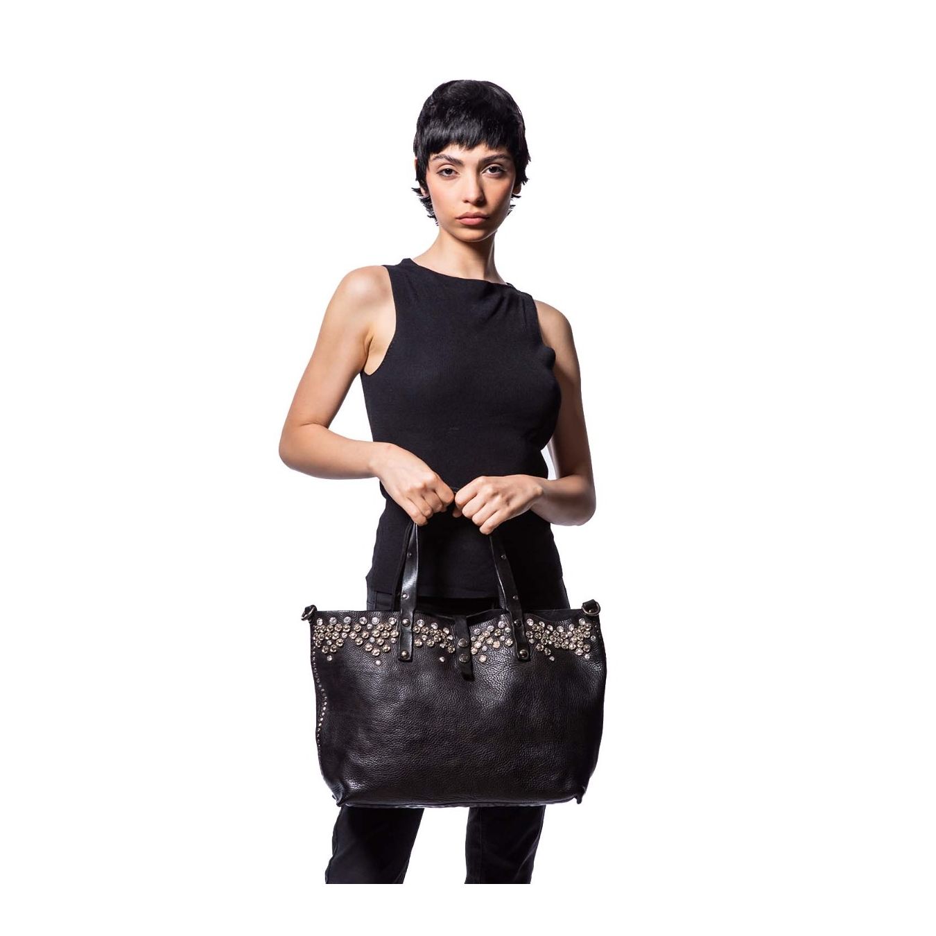 CAMPOMAGGI shopper in pelle nera con strass e borchie