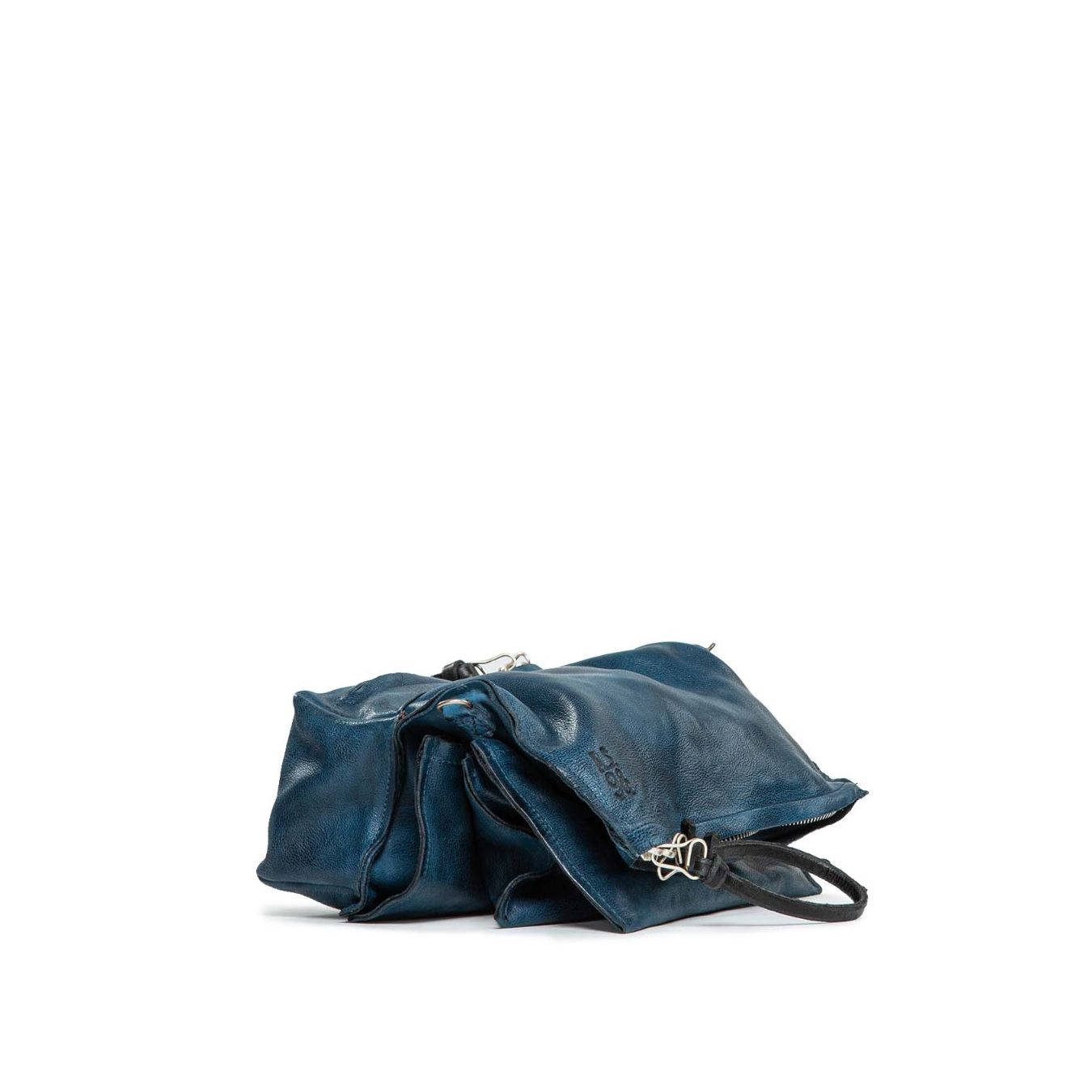 clutch in pelle blu con scomparti 